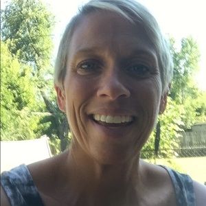 Meet your Posher, Joi